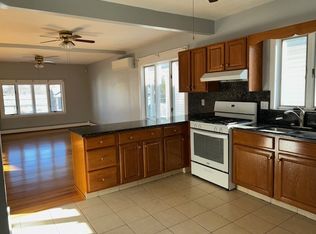 16 Island Ave, Rumford, RI 02916