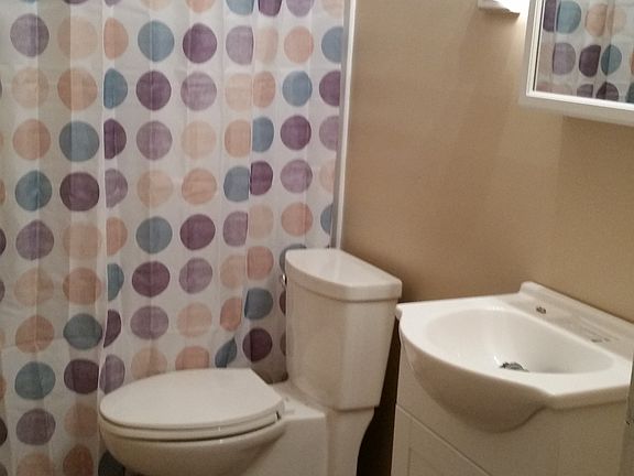 4th image of 958 Marcellus Dr