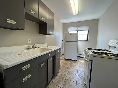 1457 Kenton St Photo 1
