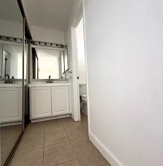 Pacific Shore Apartments — Photo 15