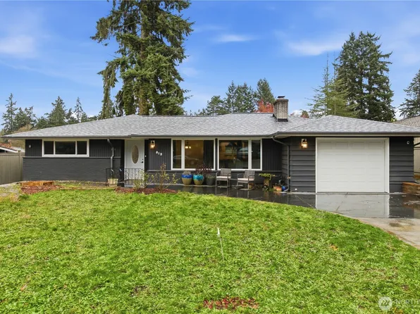 812 Maplewood Avenue W, Kent, WA 98030