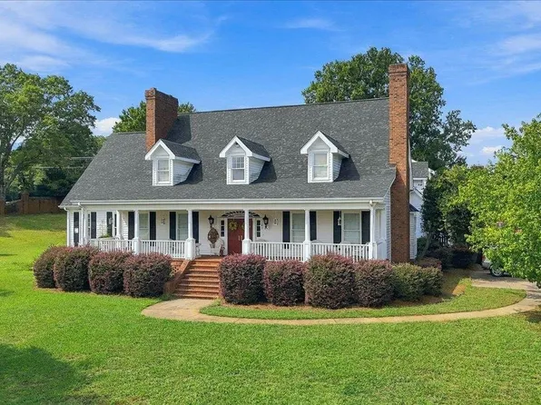 105 Marshland Ln, Greer, SC 29650