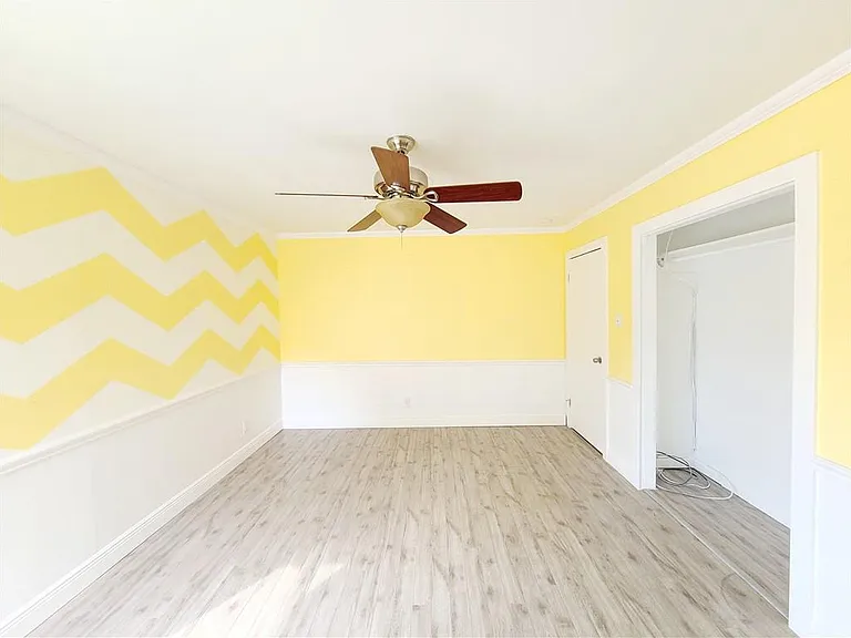 5710 Hinman Dr — Photo 15