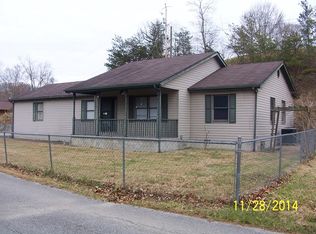 102 Adams Ridge Rd, Hazard, KY 41701