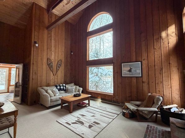 65 Cranberry Hill Rd