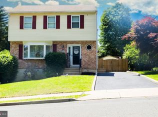502 E Glenolden Ave, Glenolden, PA 19036