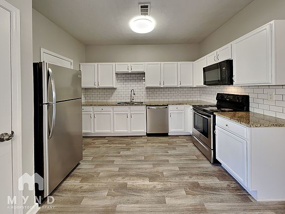4th image of 2320 Marlin Dr