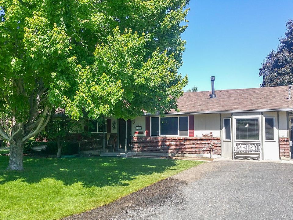 2903 S 37th Avenue - Yakima, WA 98903