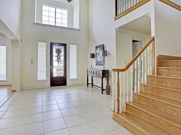 2nd image of 2046 Diamond Springs Dr
