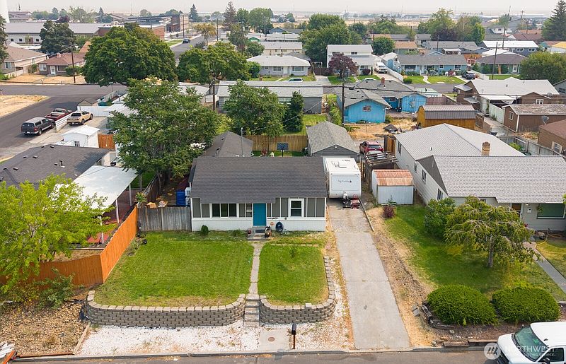 2nd image of 112 F Street SE