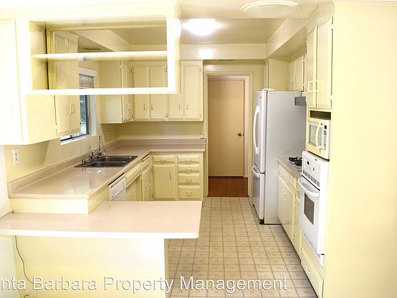 4th image of 2130 Alisos Dr
