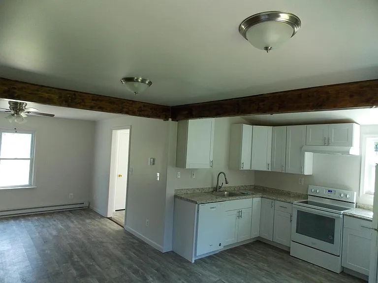 270 Wellington Rd — Photo 24