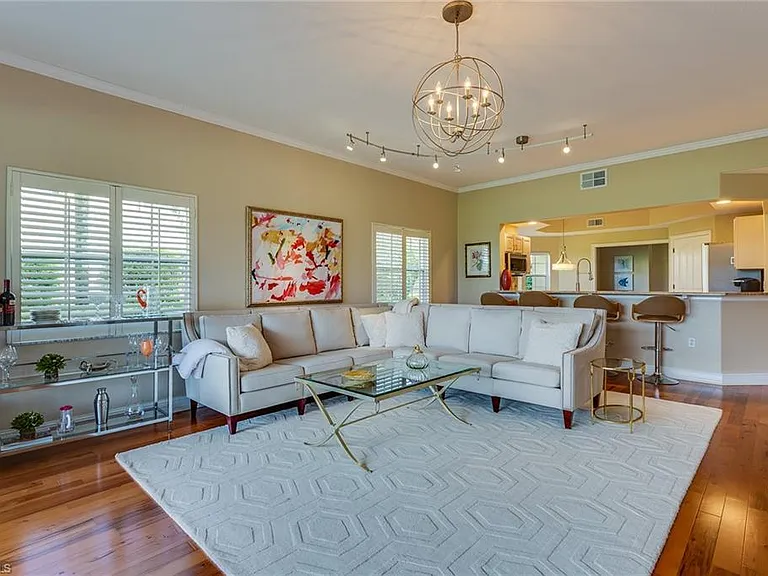8177 Saratoga Dr #1002 — Photo 2