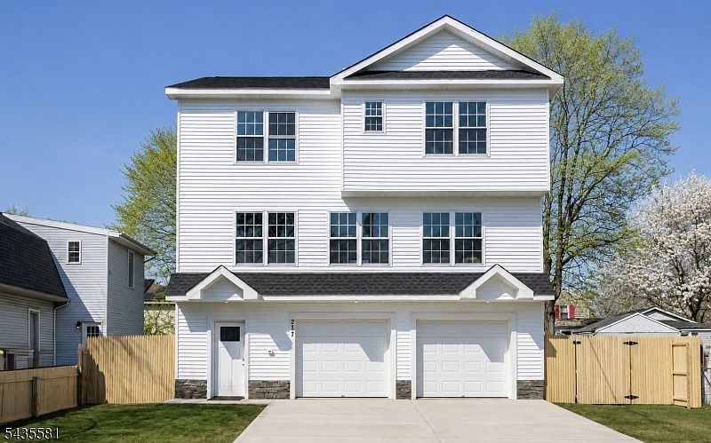 1st image of 217 Seeley Ave