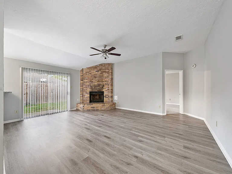 10530 Rippling Fields Dr — Photo 12