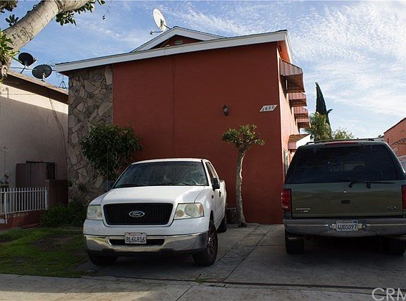 4th image of 3820 Olive St