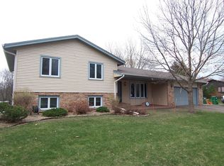 14571 Tyrol Dr, Shakopee, MN 55379