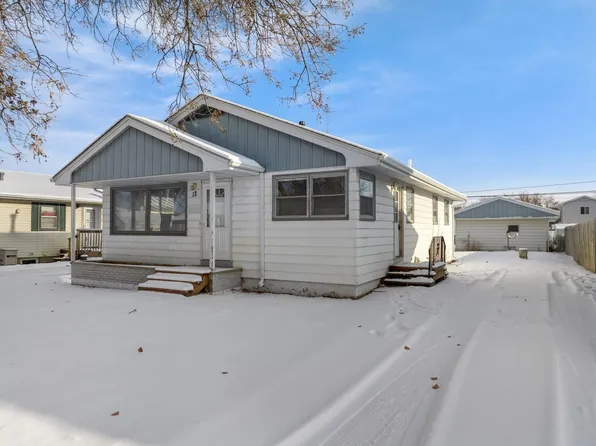 12 19th St NW, Minot, ND 58703
