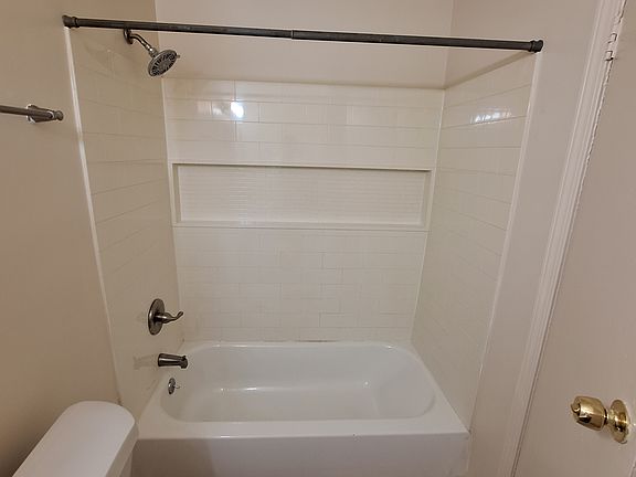 3rd image of 172 Rosalie Dr APT C