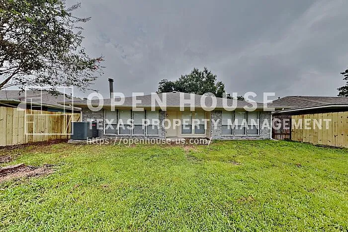 2222 Friarwood Trl — Photo 19