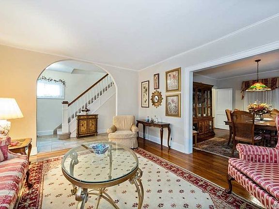 3rd image of 25 Highland Ave