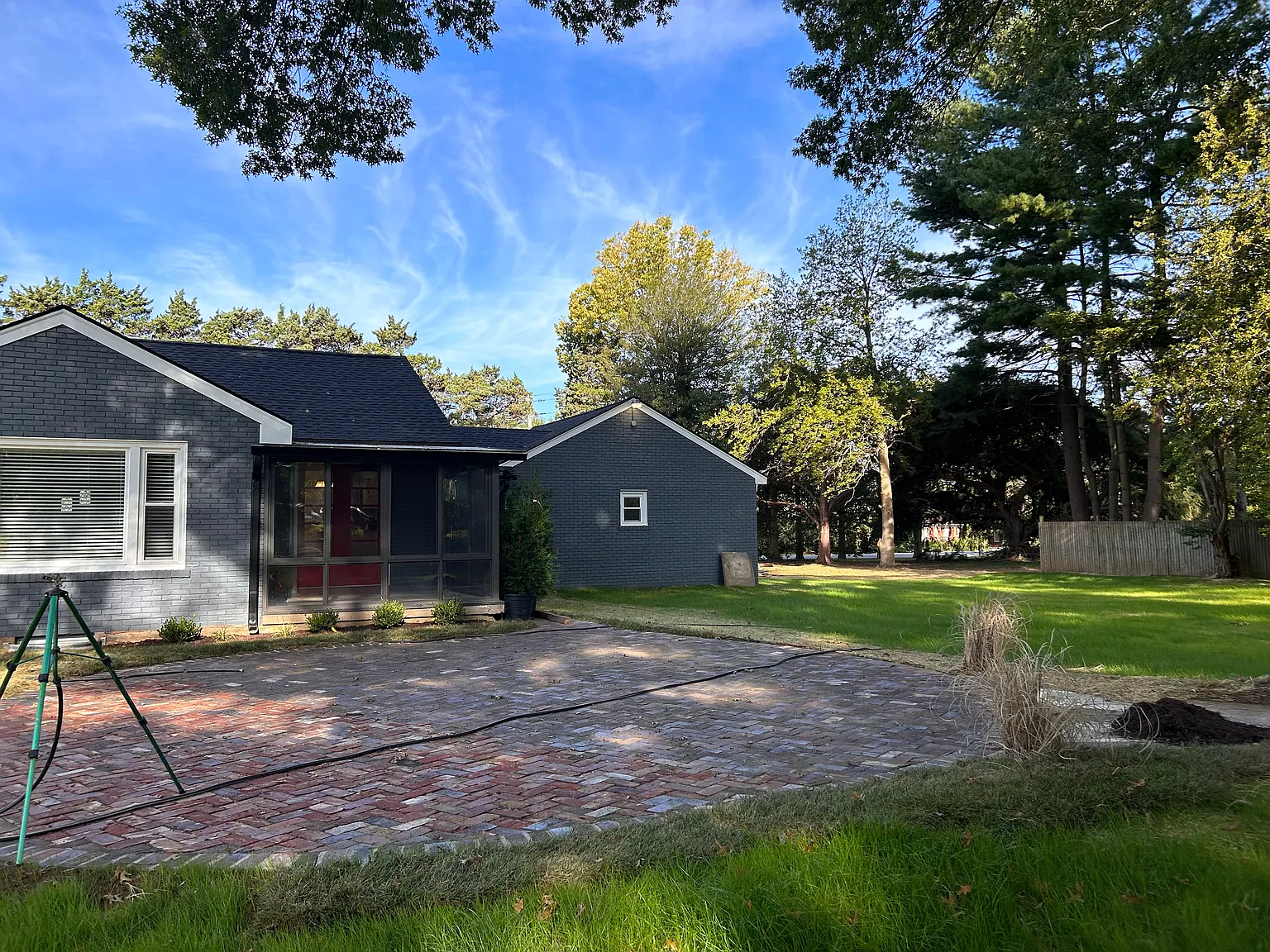 3 bed, 2.5 bath, 1700 sqft, $2,500 — Photo 4