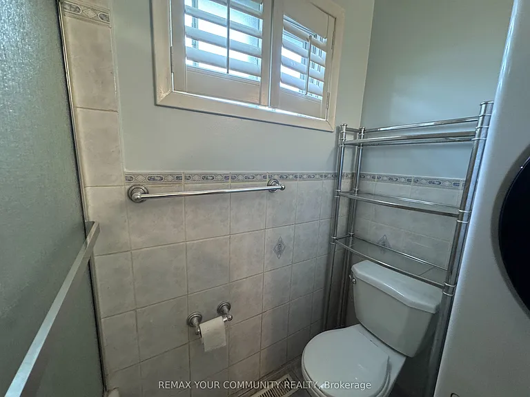 300 Driftwood Ave #UPPER — Photo 21