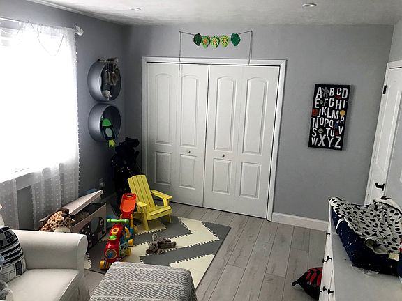 4th image of 8121 SW 204th St