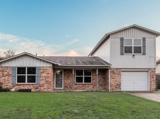 1017 Calcutta St, Hurst, TX 76053