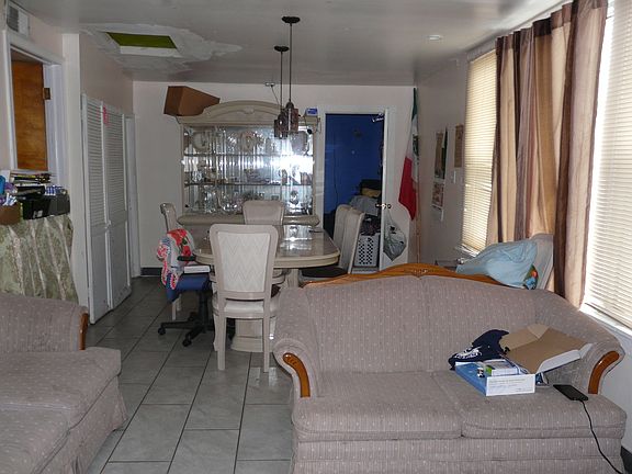 2nd image of 3213 S Karlov Ave