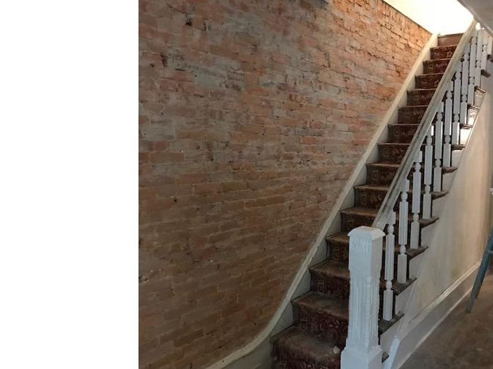 2nd image of 408 S 43rd St