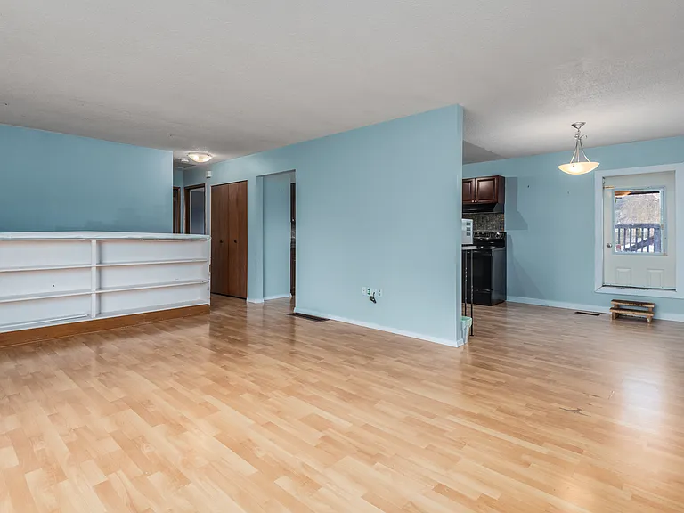 2129 Fitzgerald Ave — Photo 10