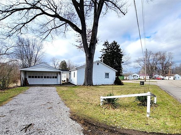 2nd image of 9 Mahoning Ct