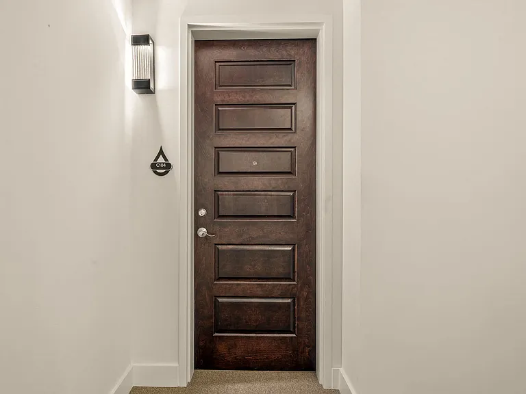 150 Oakland St — Photo 43