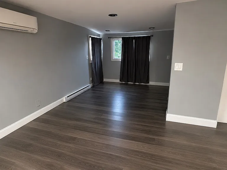 253 Kensington Rd S — Photo 14