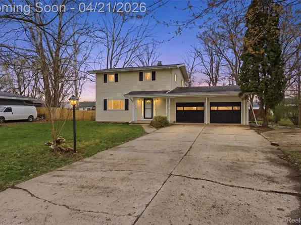 4450 Westway Dr, Swartz Creek, MI 48473