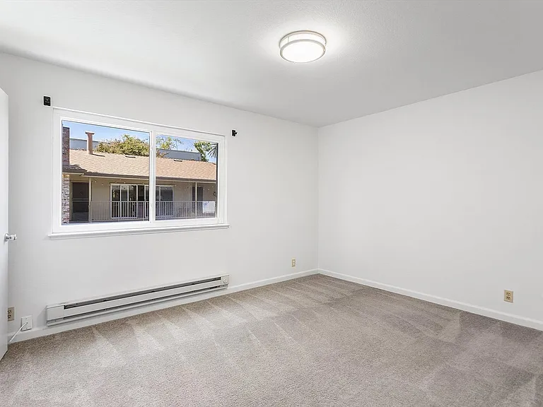 1504 Alameda Ave #D - 2 bedroom | 1 bathroom — Photo 10