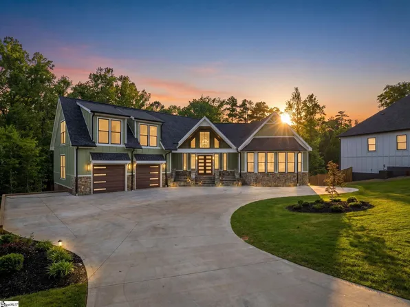 407 Raymond St, Greenville, SC 29611
