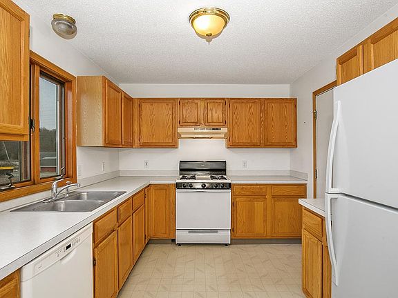 5th image of 13090 Edgerton Ave NE
