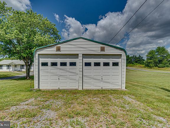 5th image of 94 Old Madison Ln