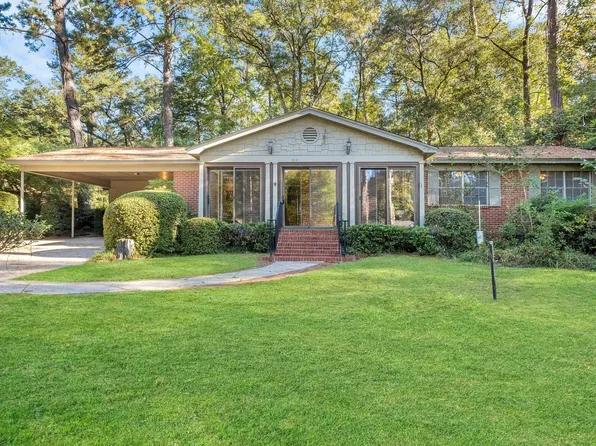 2111 Great Oak Dr, Tallahassee, FL 32303