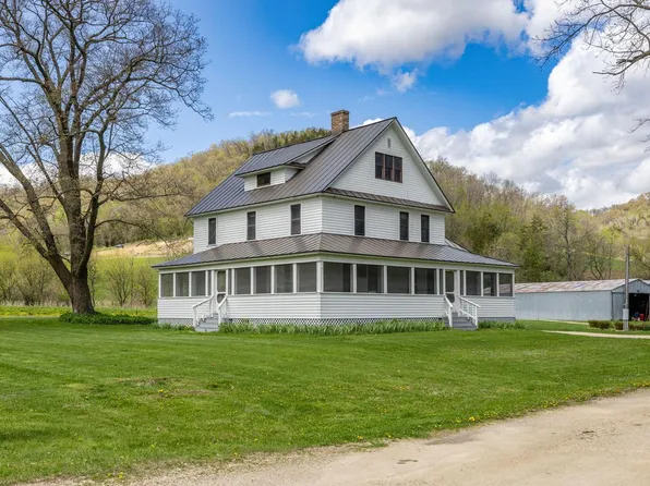 S1198 County Road K, Chaseburg, WI 54621
