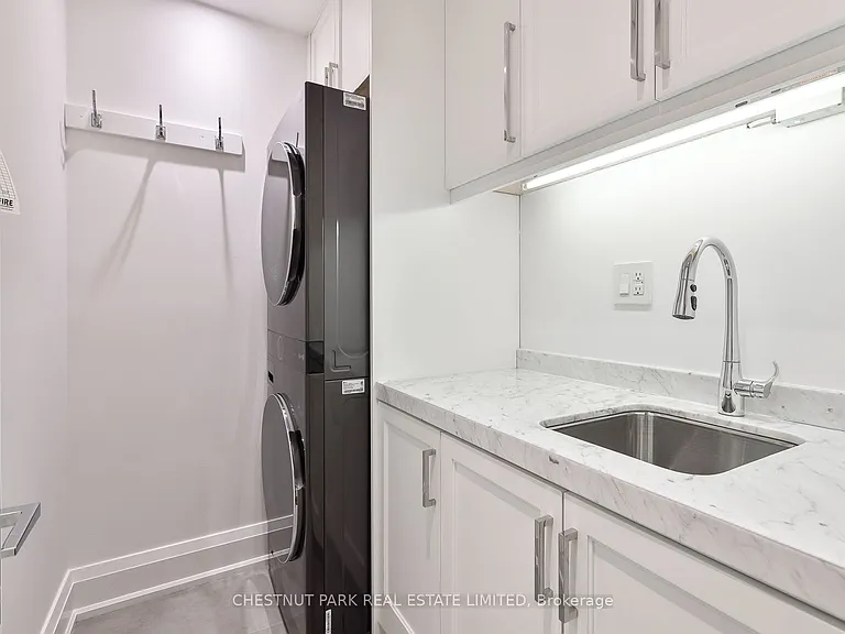 16 Scarth Rd #1 — Photo 20