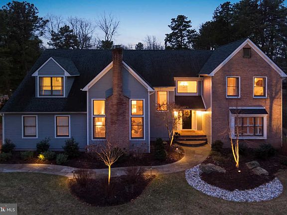 2nd image of 1 Bromley Ct