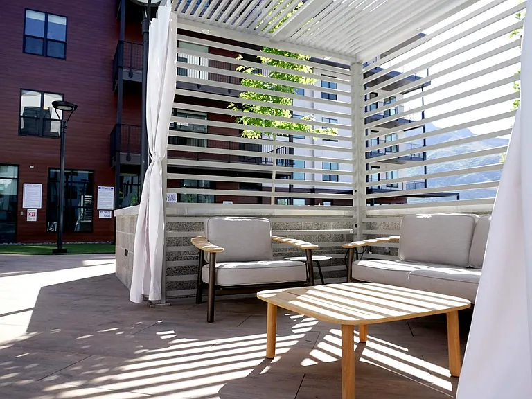 The Grandeur | Poolside Cabanas