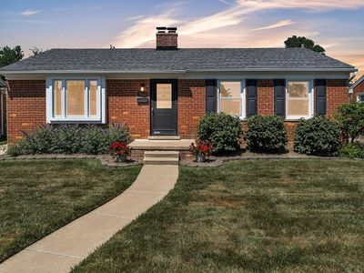 9623 Fairfield St, Livonia, MI, 48150