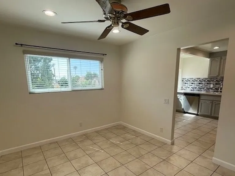 10539 Tinker Ave — Photo 18