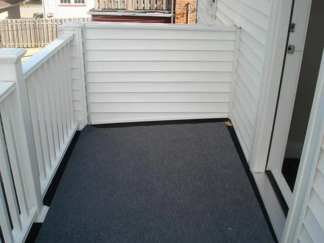 2ND FLOOR WALKOUT PORCH