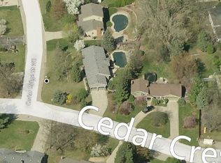 4860 Cedar Ridge Dr NE, Grand Rapids, MI 49525