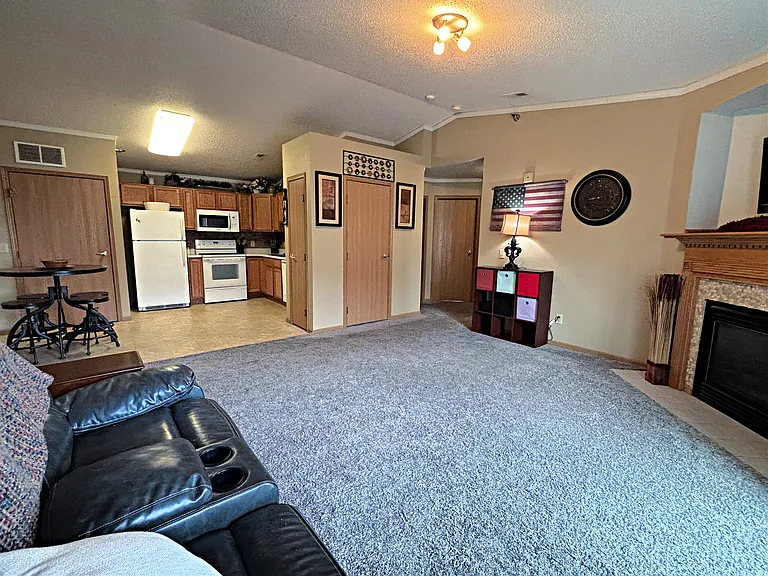 7430 S Louise Ave #301 — Photo 7